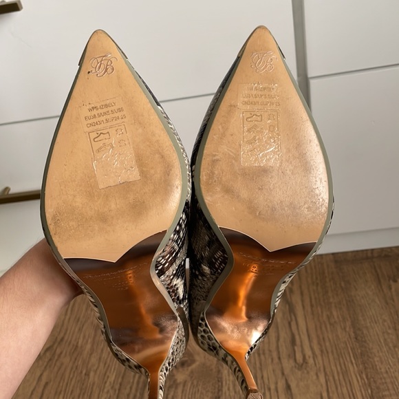 Ted Baker - snake skin pointed-toe heels - Picture 8 of 11